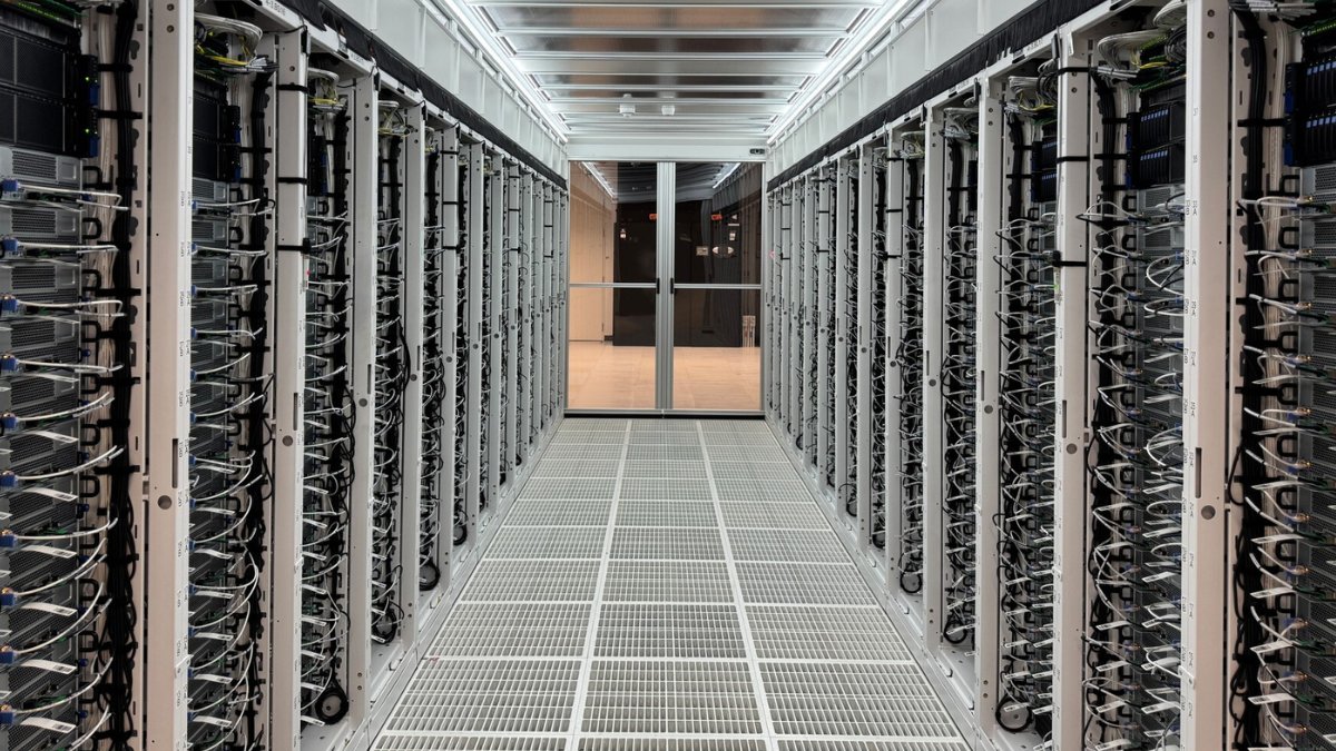 roblox, data center, singapura