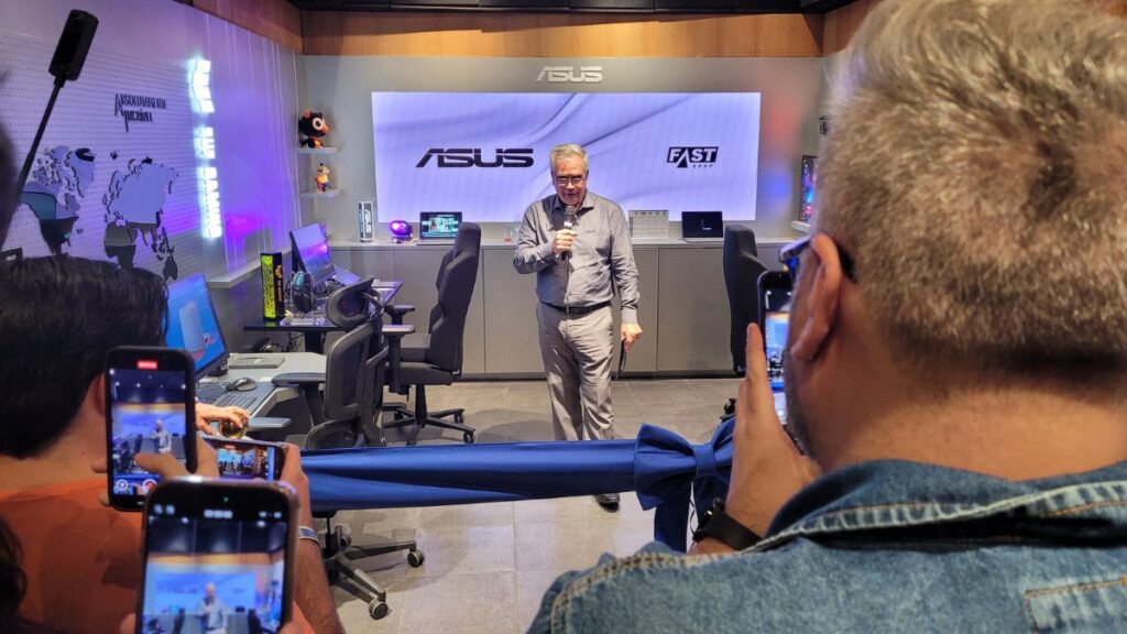 fast shop, asus, Manuel Castro Junior