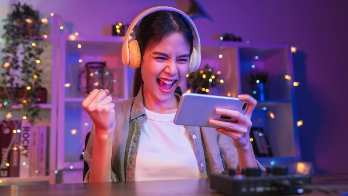 gamer, jogadora, mobile, celular, smartphone, game mobile