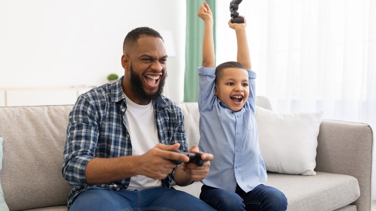 família, games, pai, filho, gerações, intergeracional