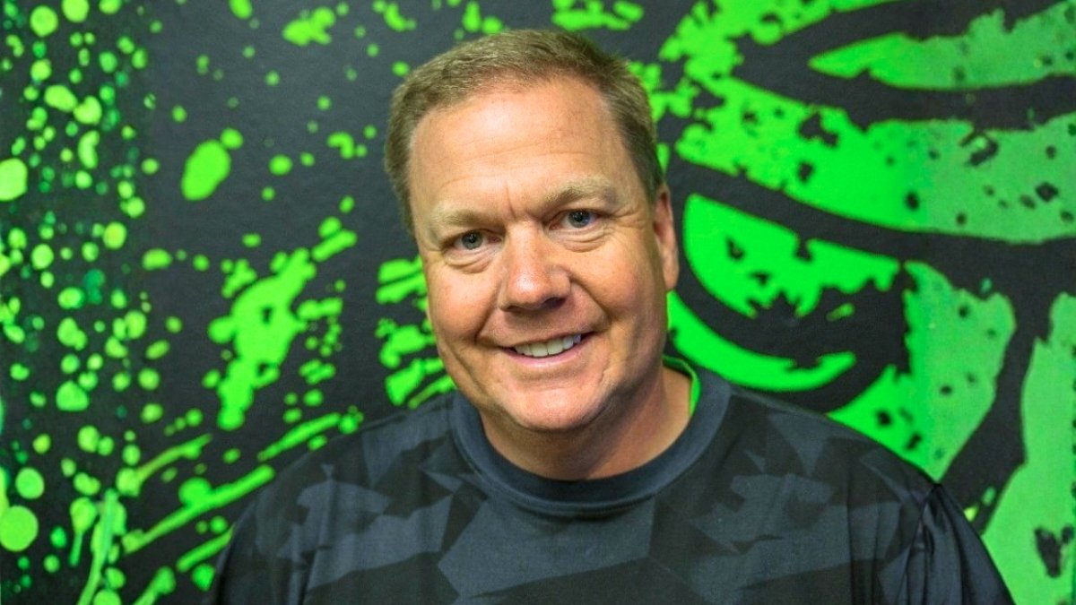 Bob Ohlweiler, Razer