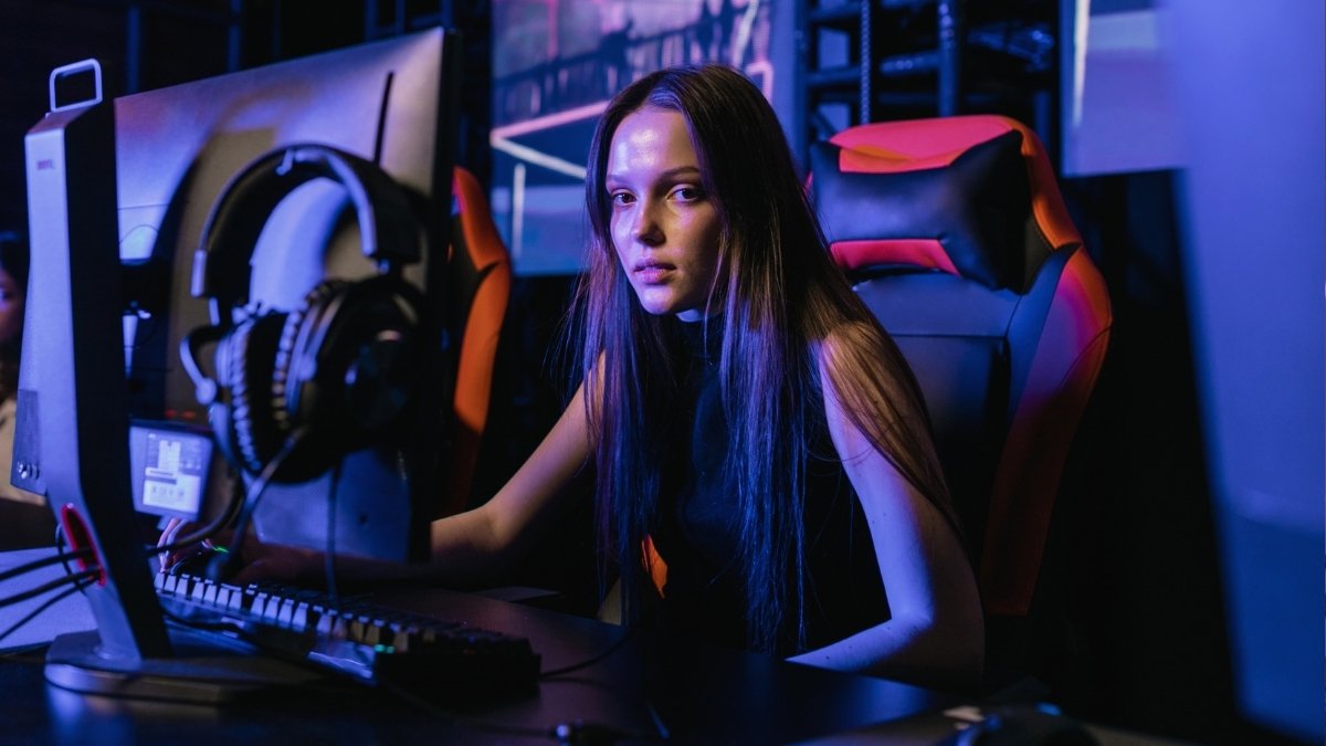 mulher, gamer, esports, esportes eletrônicos